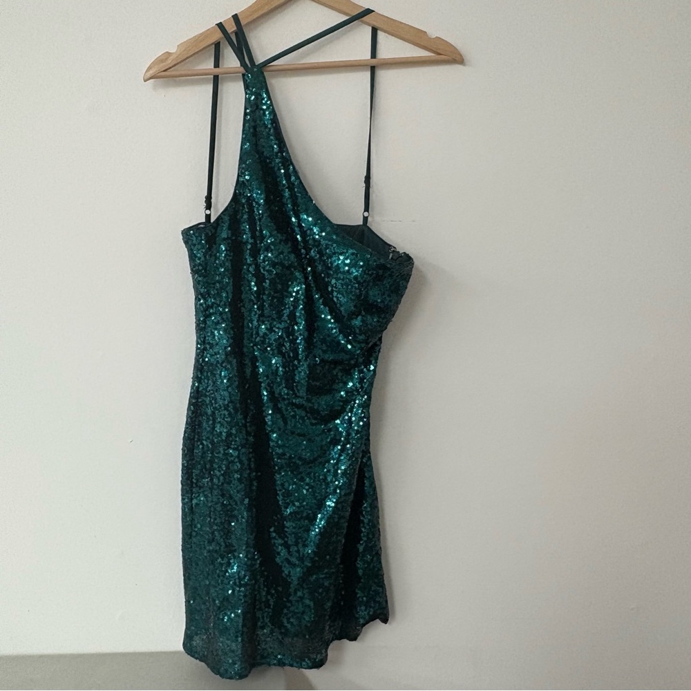 Lulus Living for the Party Green Sequin Dress Sz Medium Holidays Event Going Out - Picture 2 of 8